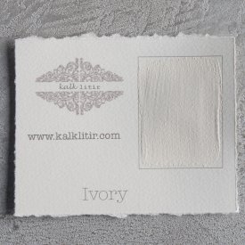 Kalklitir färgprov, Ivory