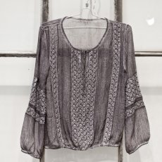 Sixty days – Love lace blouse